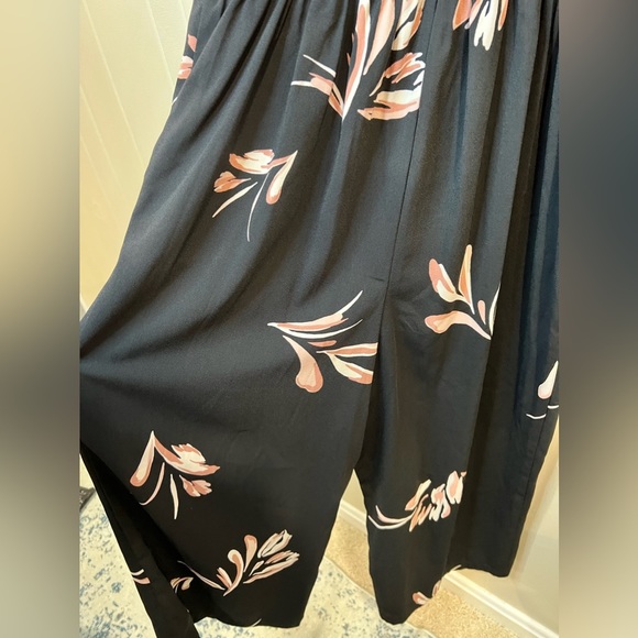 A New Day Women's Sleeveless Black Floral Jumpsuit w pockets - Picture 4 of 9